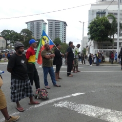 Manif-USTKE-18.09.25-B